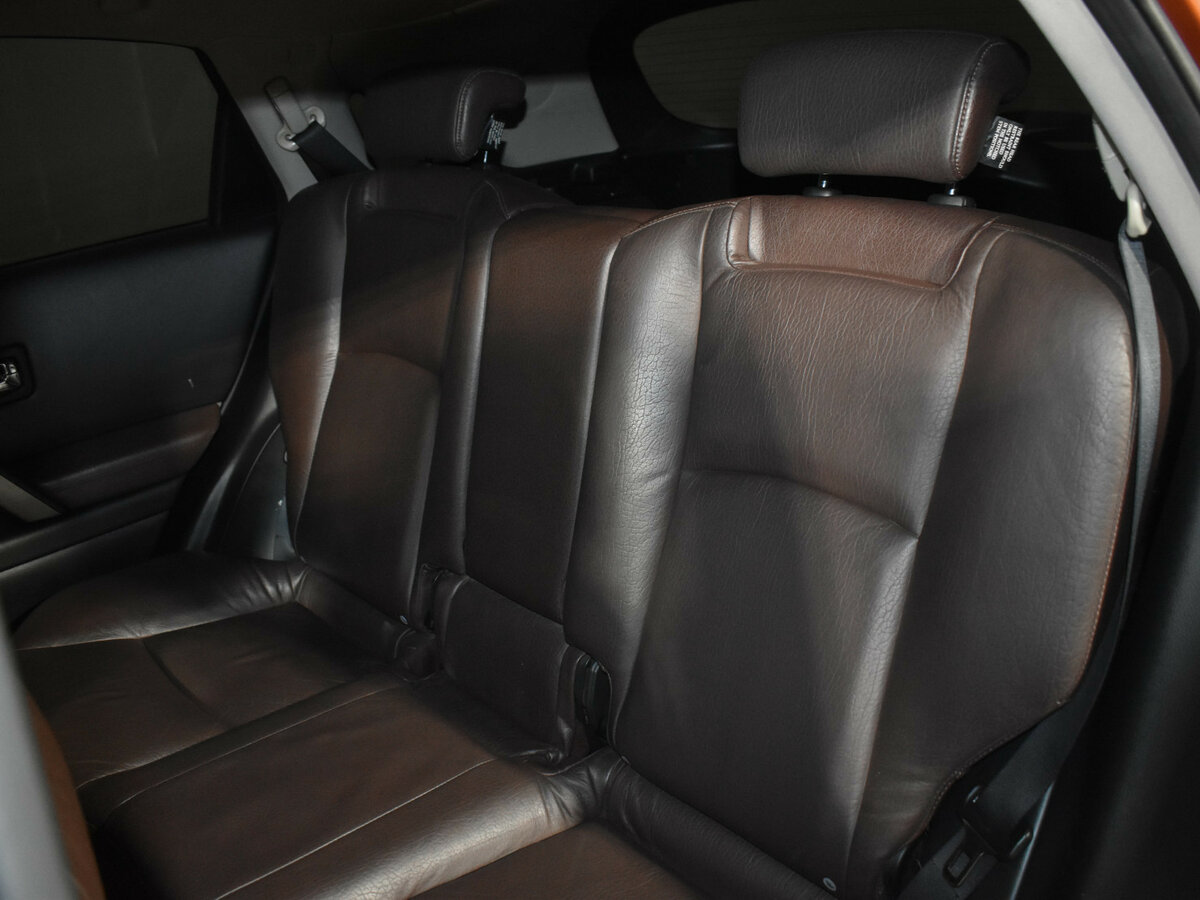 Infiniti FX с пробегом — 2007 год. Фото: #10