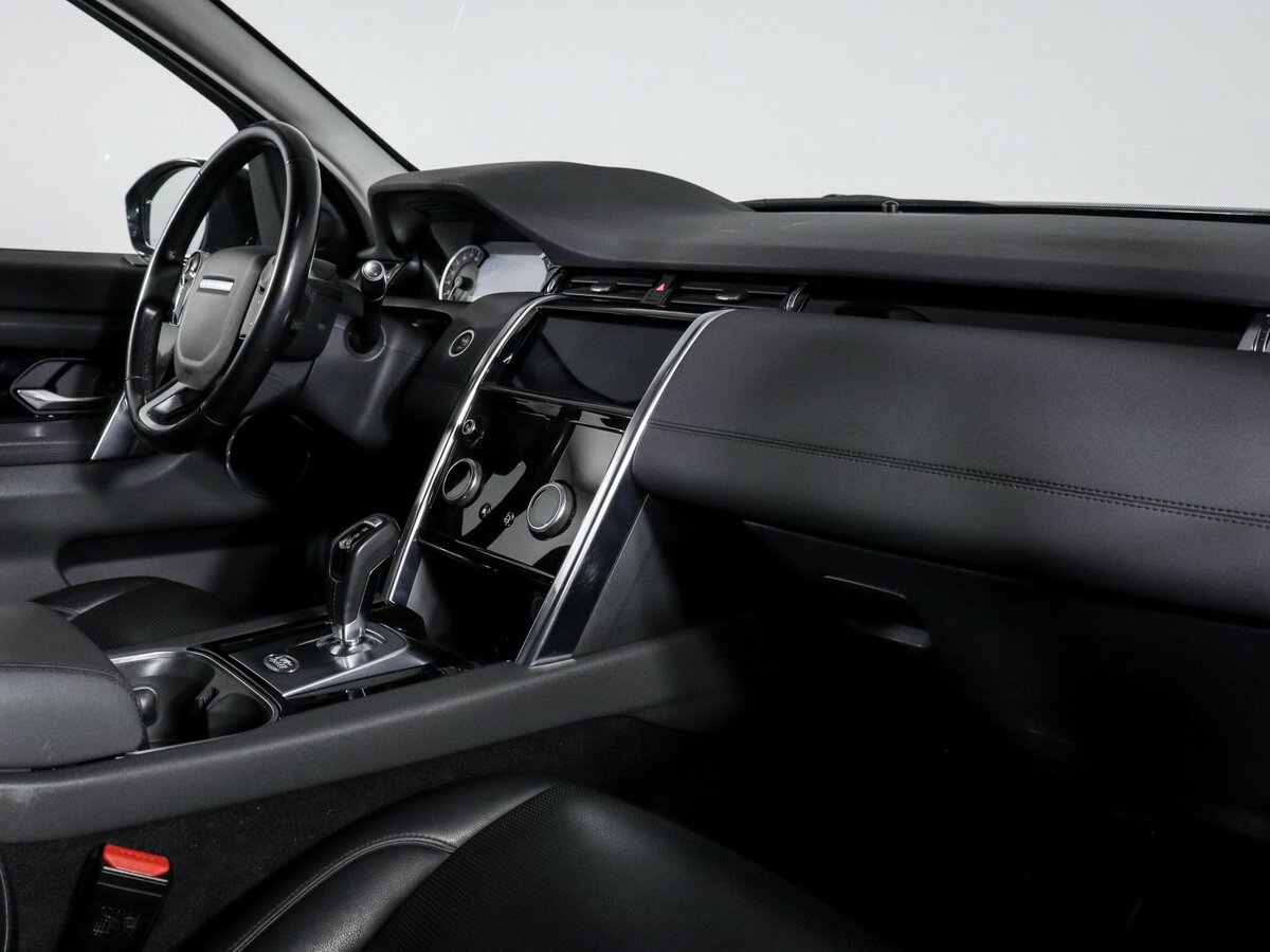 Land Rover Discovery Sport с пробегом — 2019 год. Фото: #6