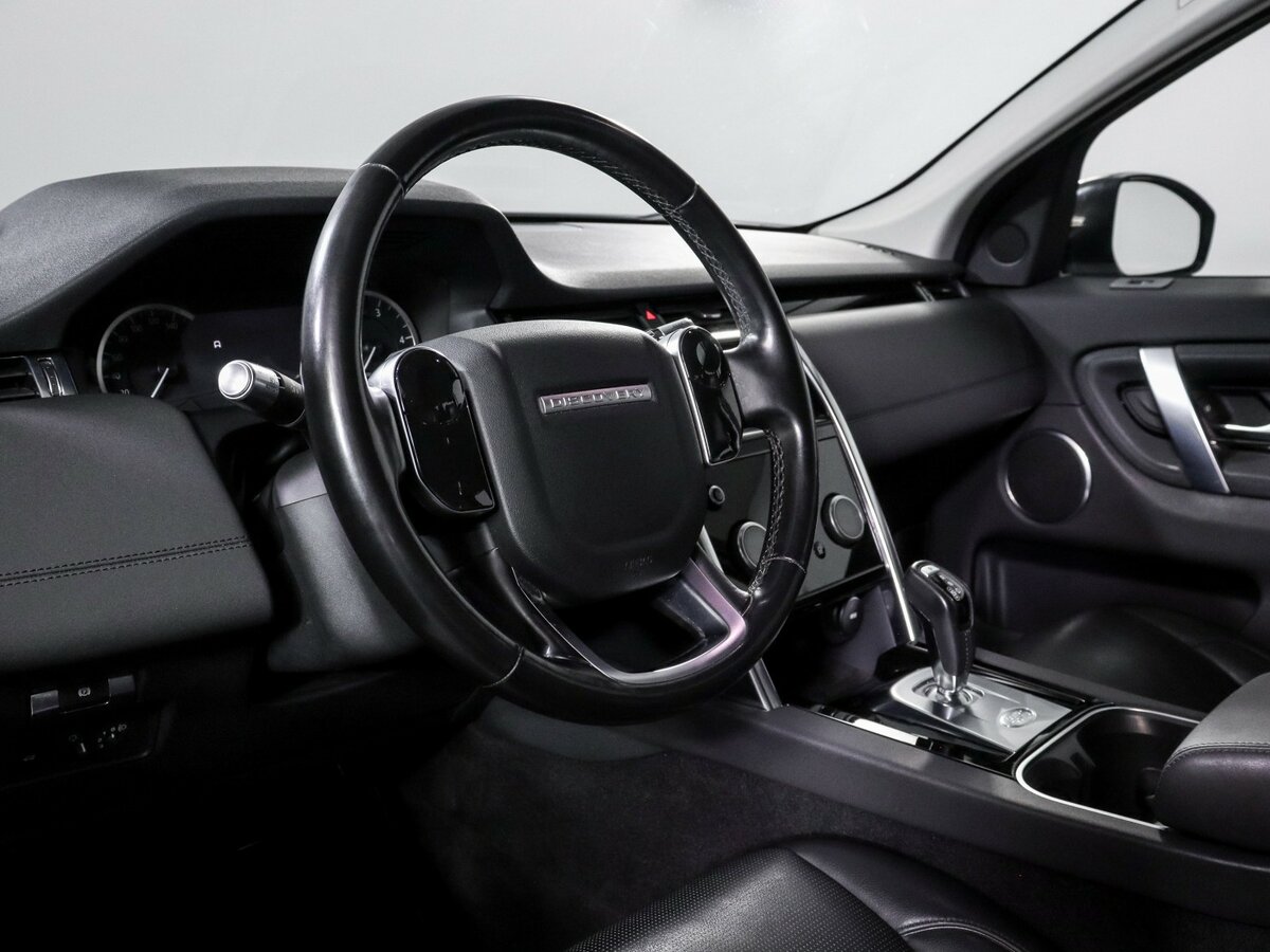 Land Rover Discovery Sport с пробегом — 2019 год. Фото: #10