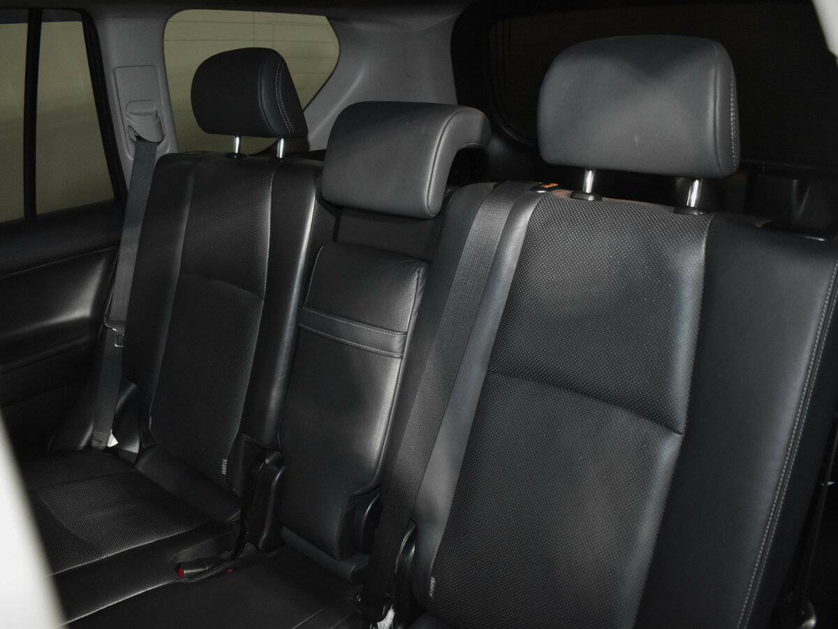 Toyota Land Cruiser Prado с пробегом — 2018 год. Фото: #10