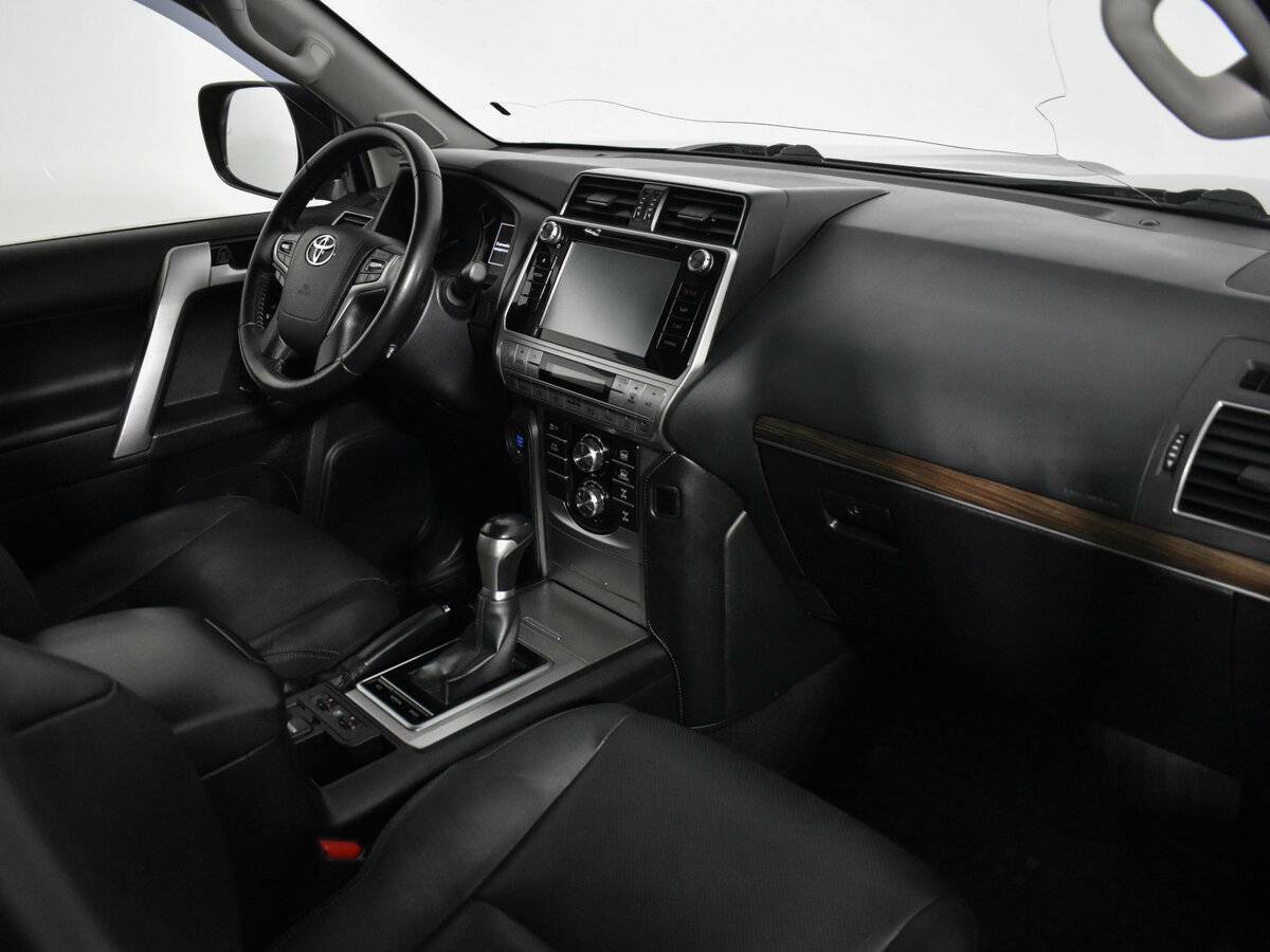 Toyota Land Cruiser Prado с пробегом — 2018 год. Фото: #12