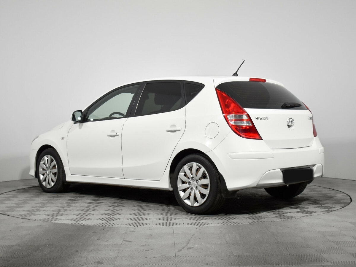 Hyundai i30 с пробегом — 2011 год. Фото: #5