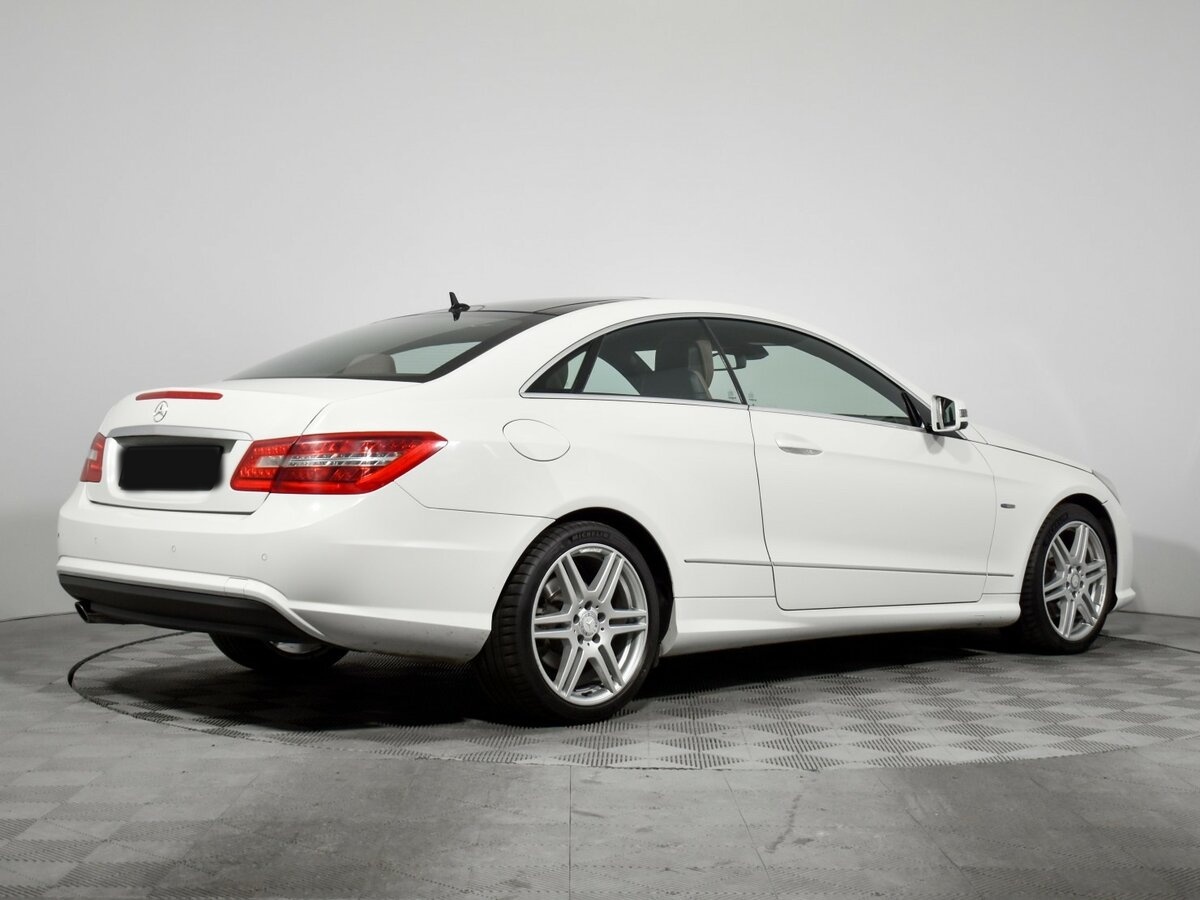 Mercedes-Benz E-Класс с пробегом — 2010 год. Фото: #3