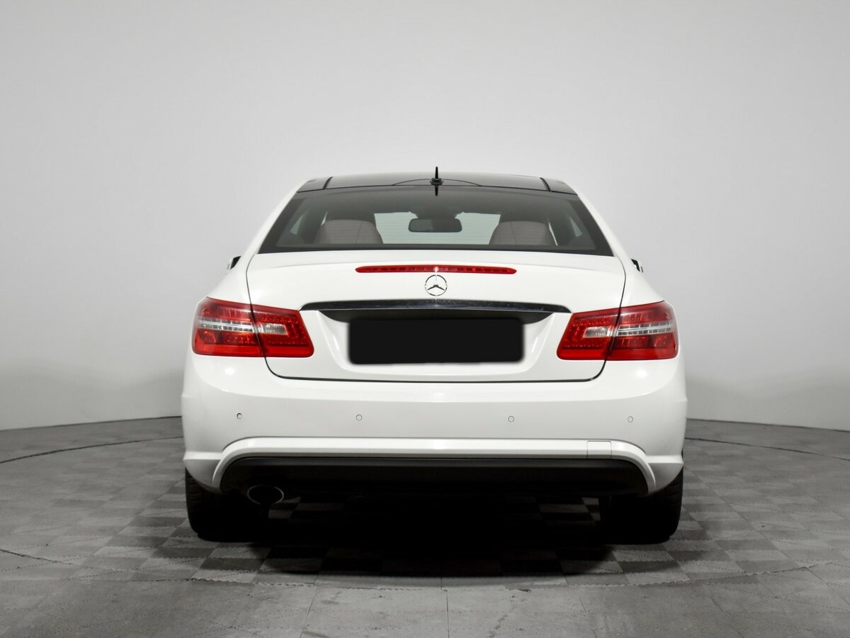 Mercedes-Benz E-Класс с пробегом — 2010 год. Фото: #4