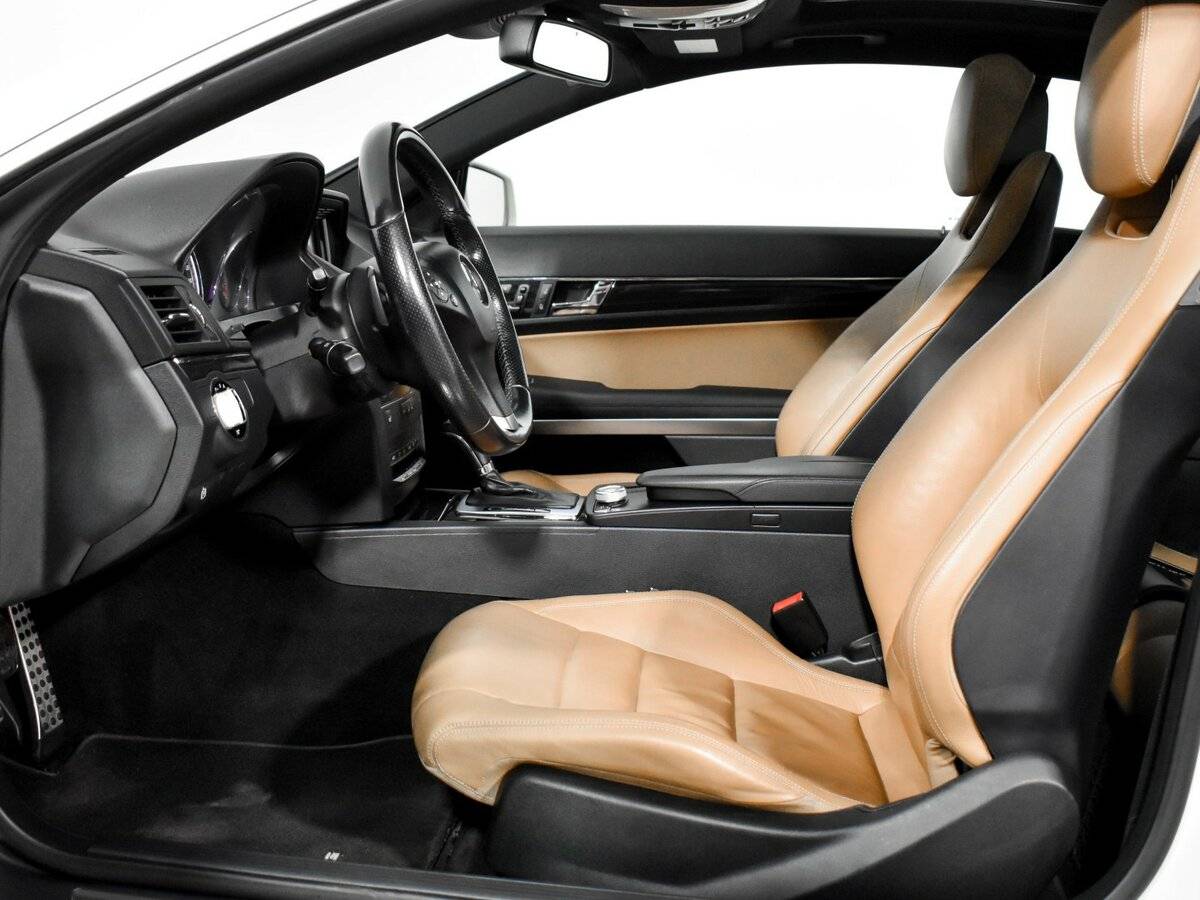 Mercedes-Benz E-Класс с пробегом — 2010 год. Фото: #8