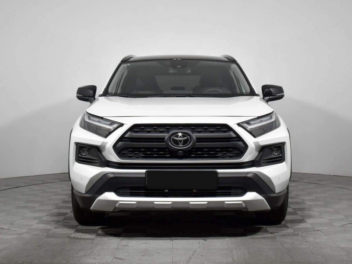 Toyota RAV4 с пробегом — 2024 год. Фото: #1