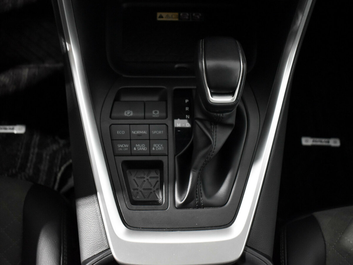 Toyota RAV4 с пробегом — 2024 год. Фото: #8