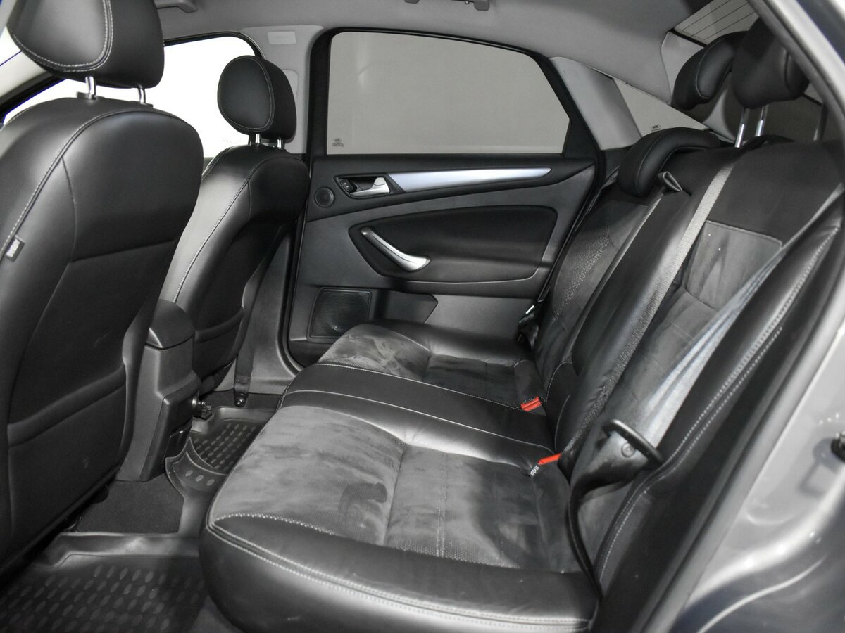 Ford Mondeo с пробегом — 2011 год. Фото: #8