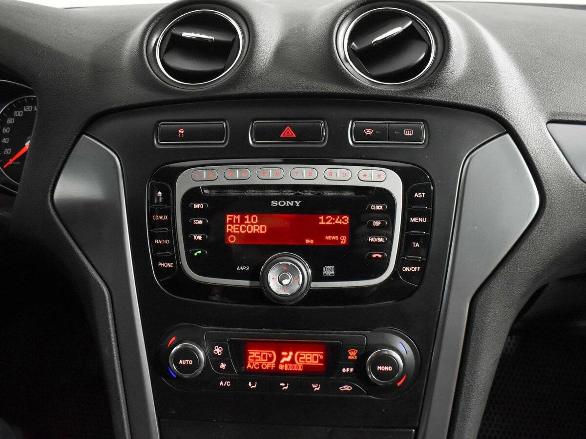 Ford Mondeo с пробегом — 2011 год. Фото: #10