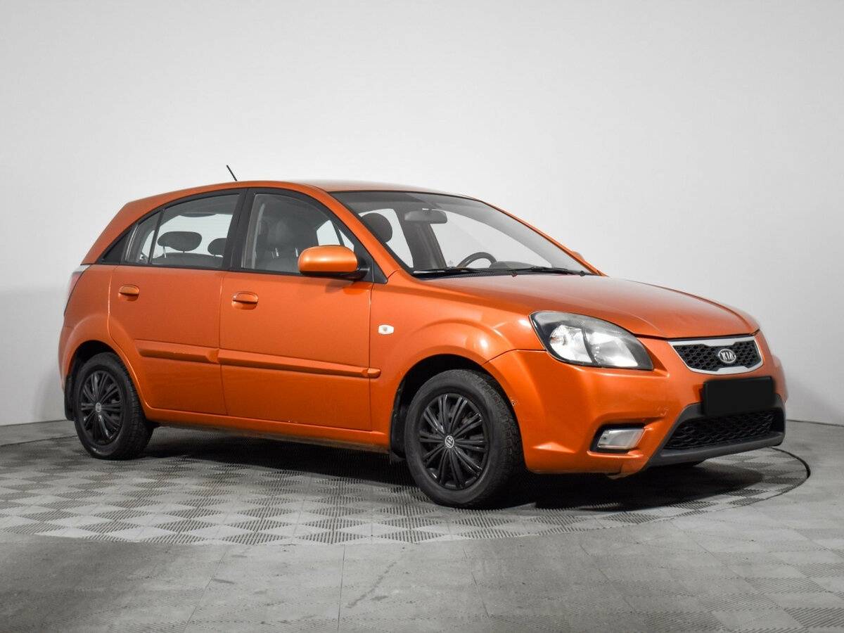 Kia Rio с пробегом — 2011 год. Фото: #2