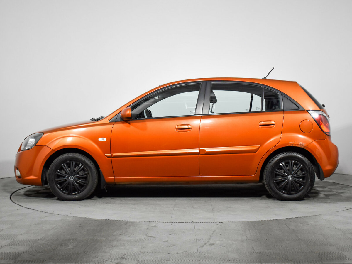 Kia Rio с пробегом — 2011 год. Фото: #7