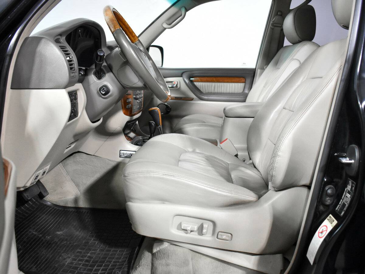 Lexus LX с пробегом — 2007 год. Фото: #8