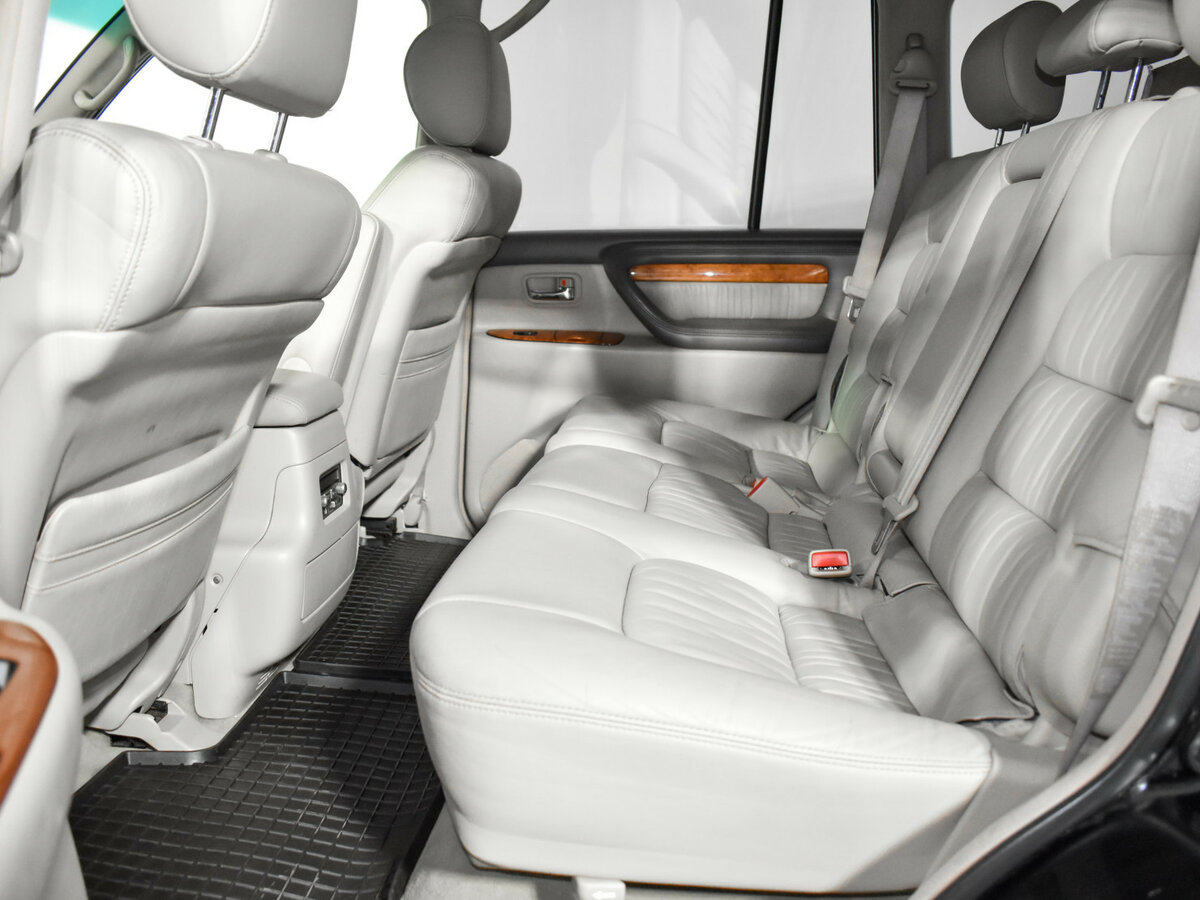 Lexus LX с пробегом — 2007 год. Фото: #9