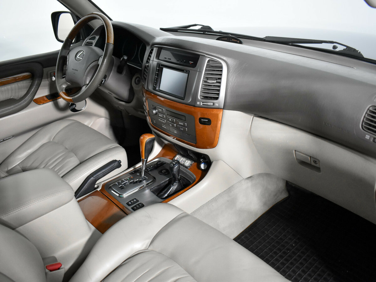 Lexus LX с пробегом — 2007 год. Фото: #11