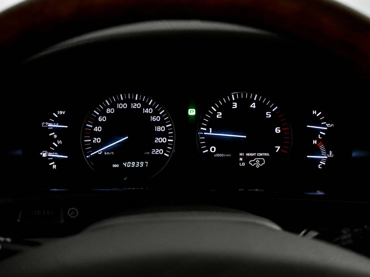 Lexus LX с пробегом — 2007 год. Фото: #16