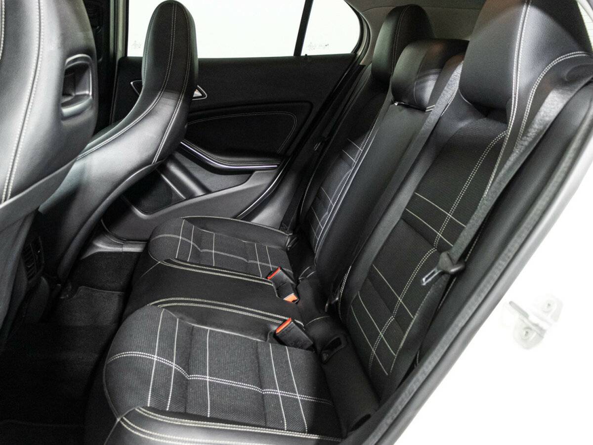 Mercedes-Benz GLA с пробегом — 2014 год. Фото: #9