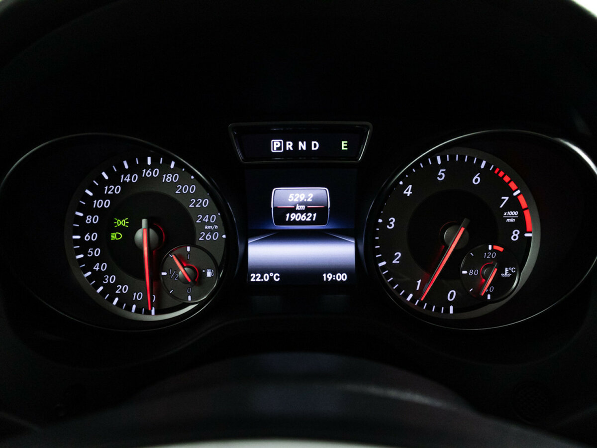 Mercedes-Benz GLA с пробегом — 2014 год. Фото: #11