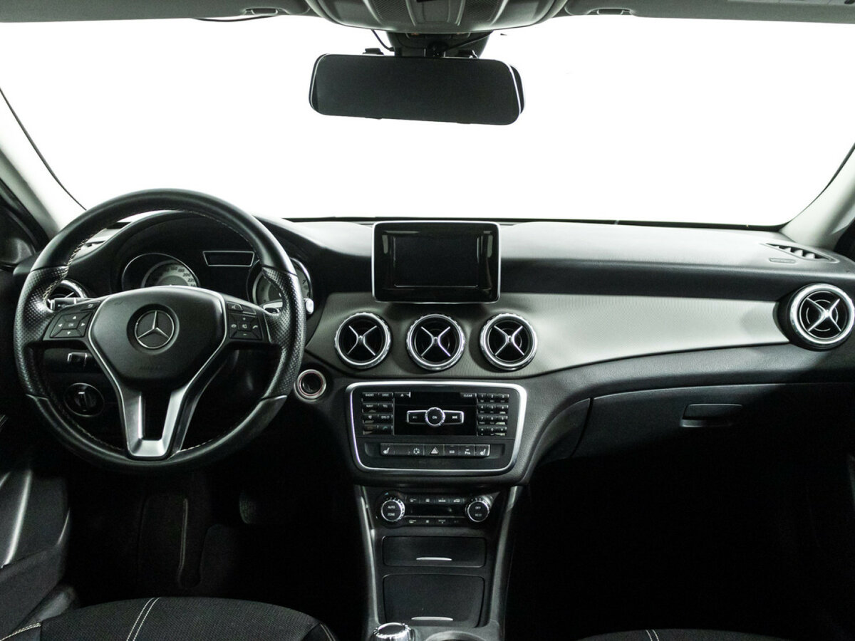 Mercedes-Benz GLA с пробегом — 2014 год. Фото: #12