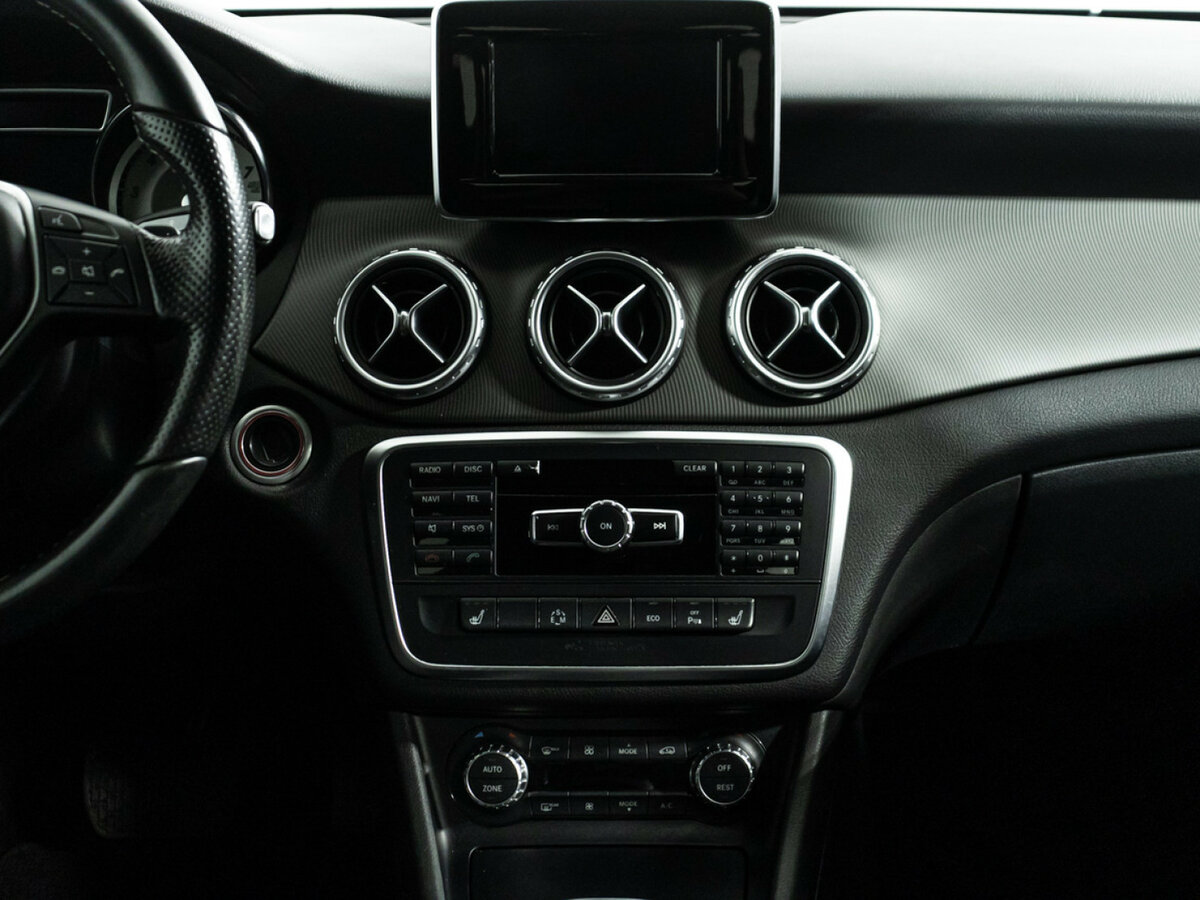 Mercedes-Benz GLA с пробегом — 2014 год. Фото: #13