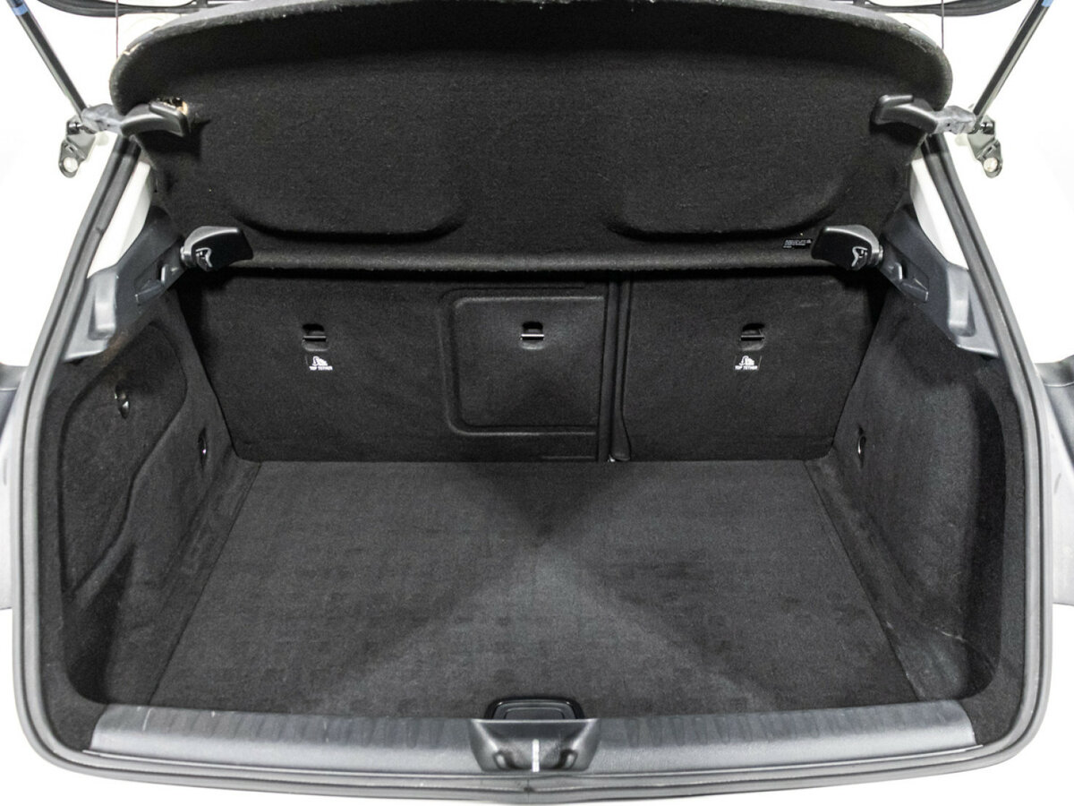 Mercedes-Benz GLA с пробегом — 2014 год. Фото: #15