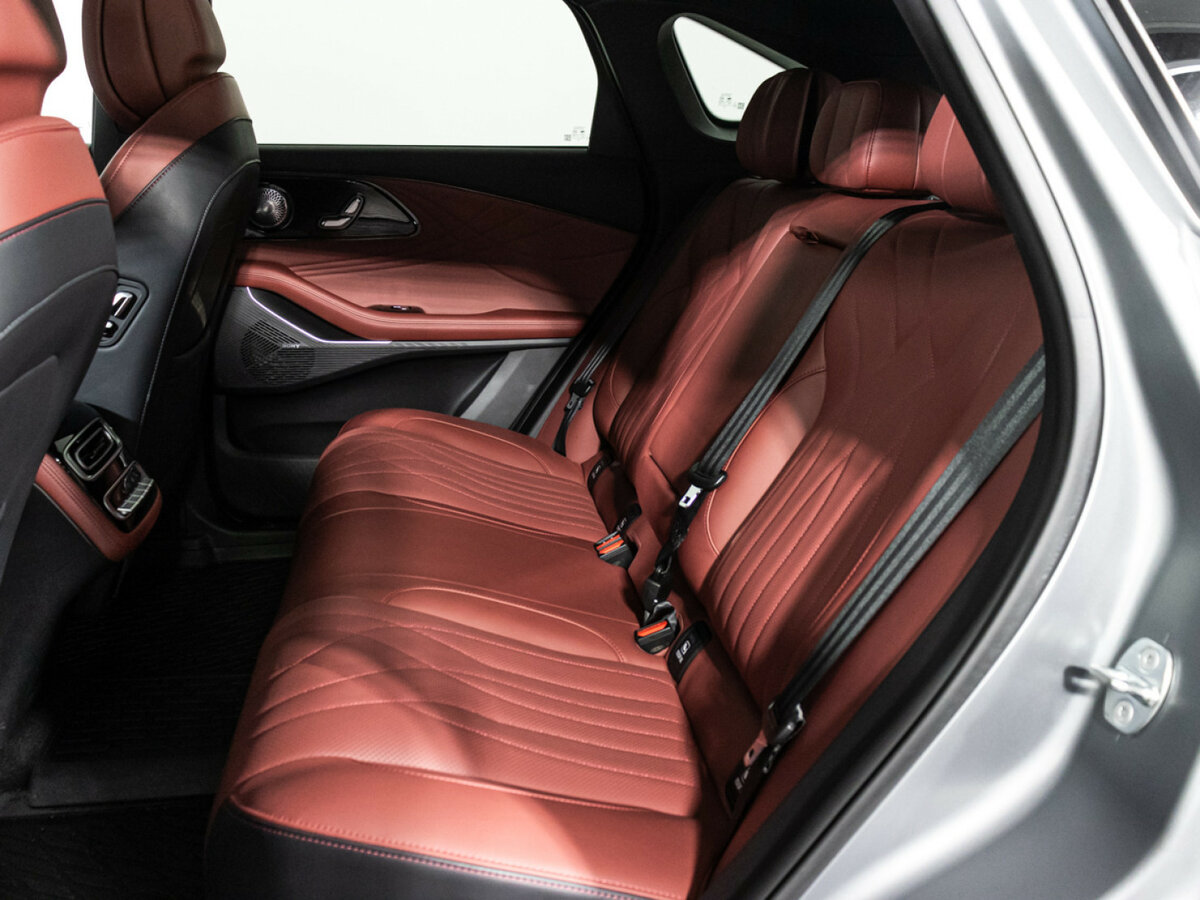 EXEED RX с пробегом — 2024 год. Фото: #9