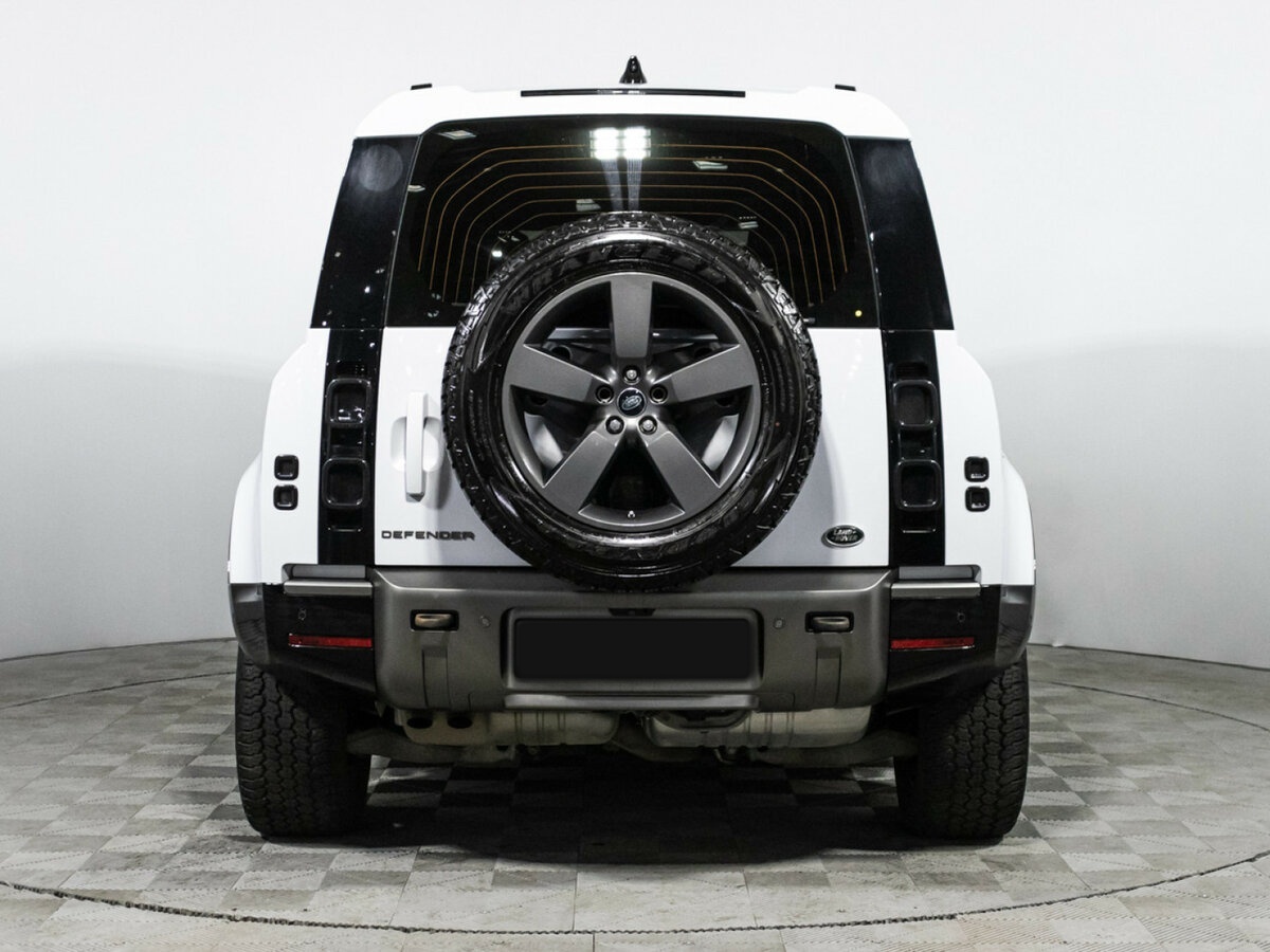 Land Rover Defender с пробегом — 2020 год. Фото: #4
