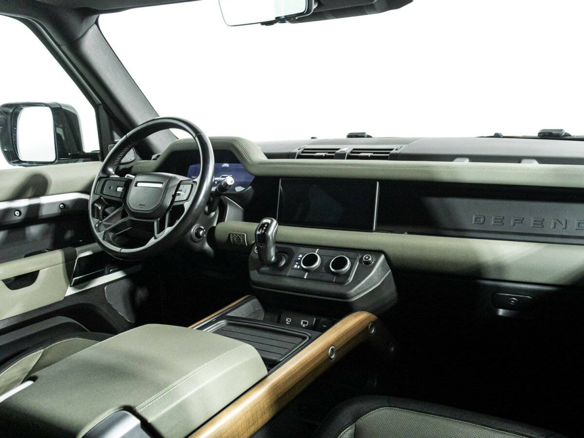Land Rover Defender с пробегом — 2020 год. Фото: #6