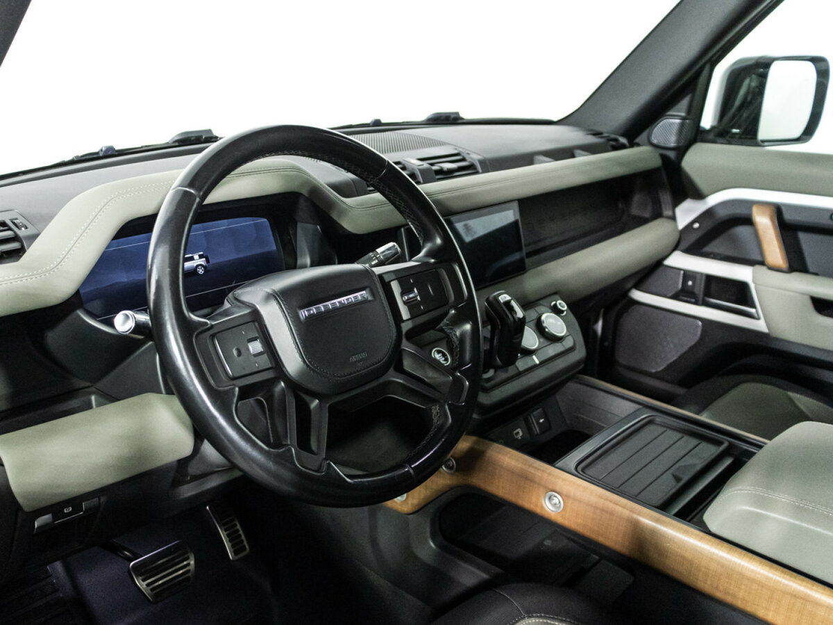 Land Rover Defender с пробегом — 2020 год. Фото: #8