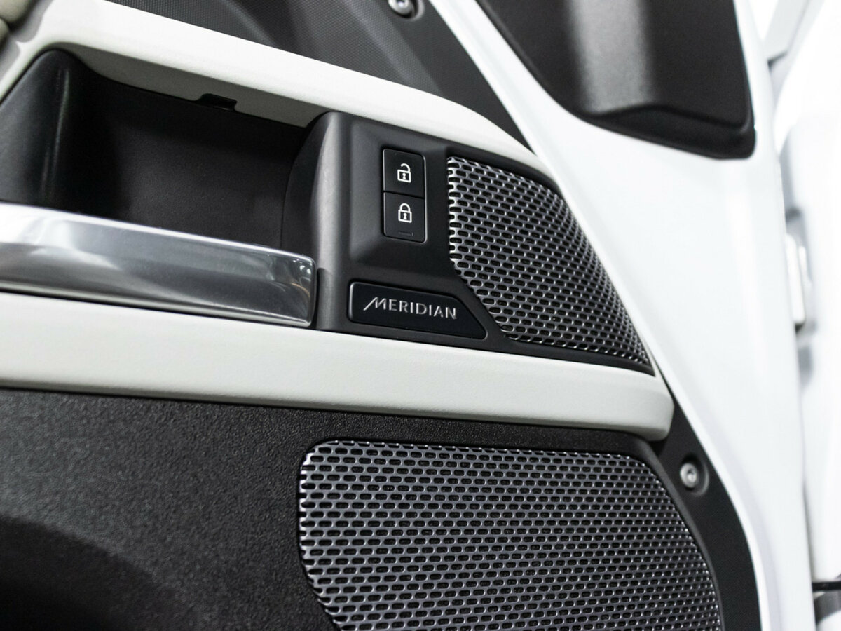 Land Rover Defender с пробегом — 2020 год. Фото: #14