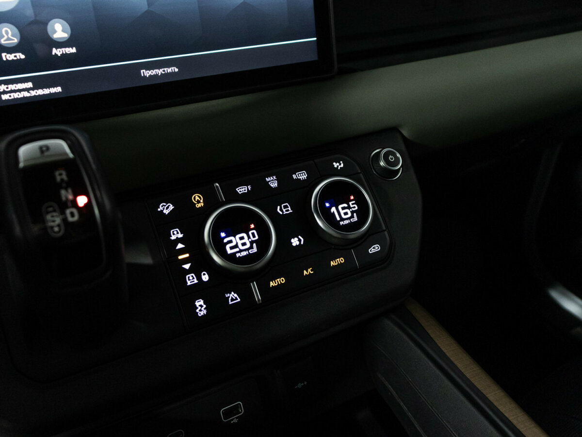 Land Rover Defender с пробегом — 2020 год. Фото: #17