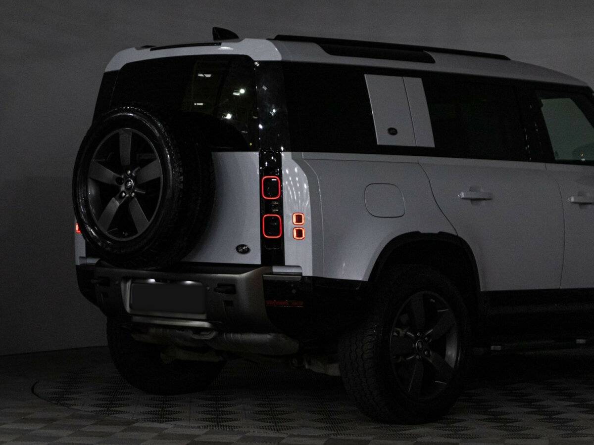 Land Rover Defender с пробегом — 2020 год. Фото: #23