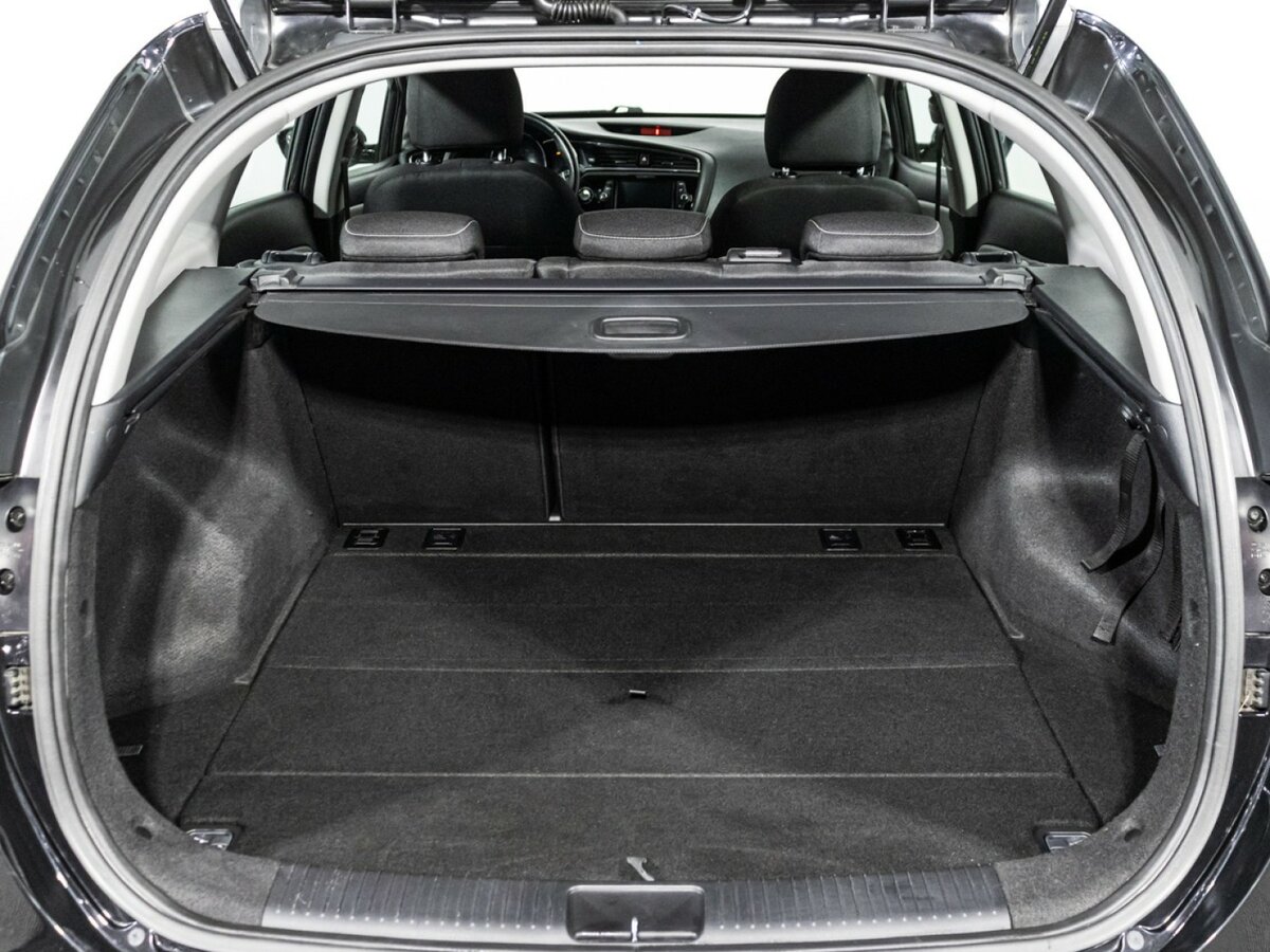 Kia Ceed с пробегом — 2018 год. Фото: #18