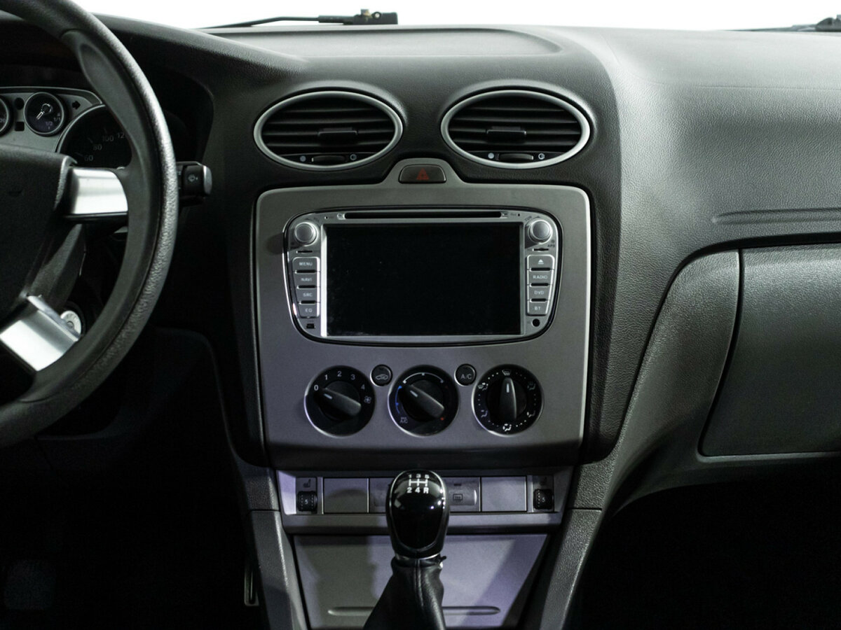 Ford Focus с пробегом — 2011 год. Фото: #13