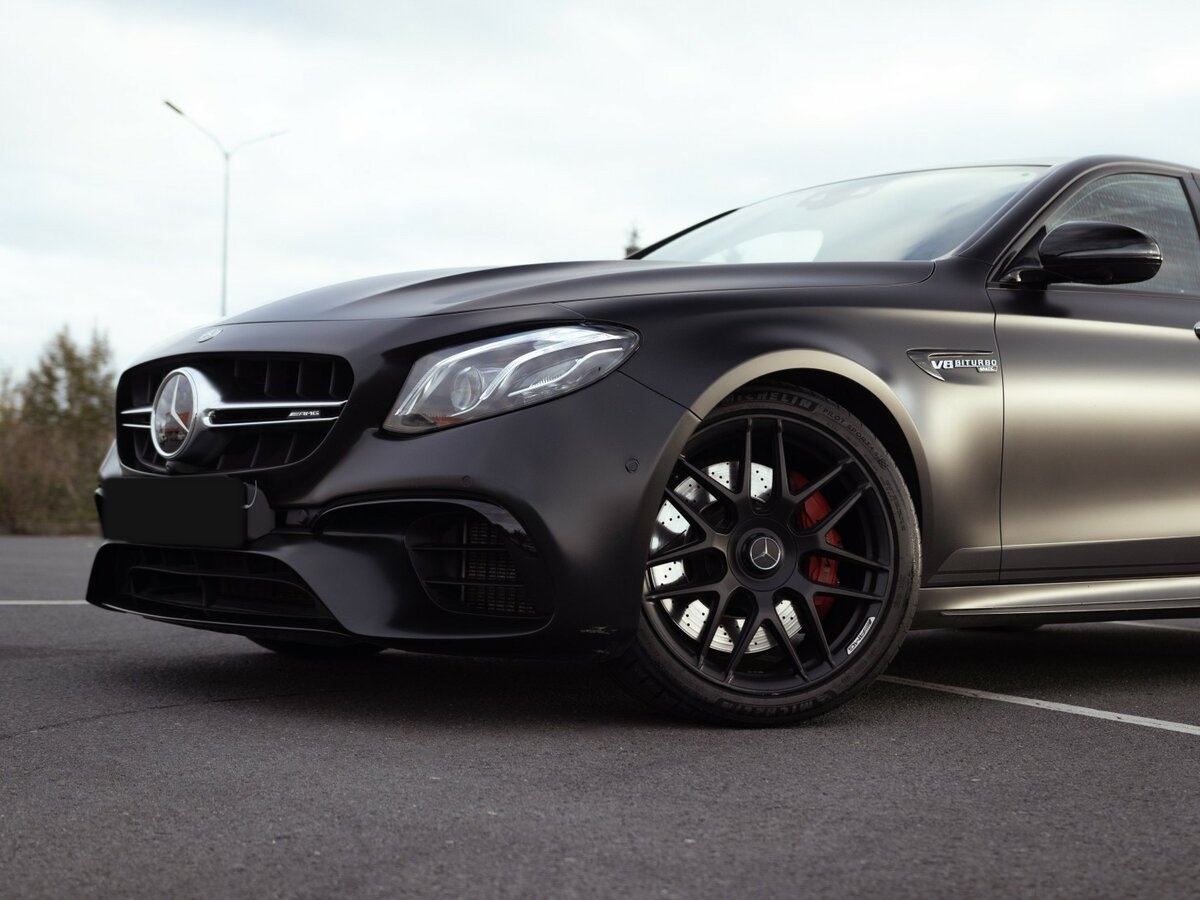 Mercedes-Benz E-Класс AMG с пробегом — 2017 год. Фото: #1