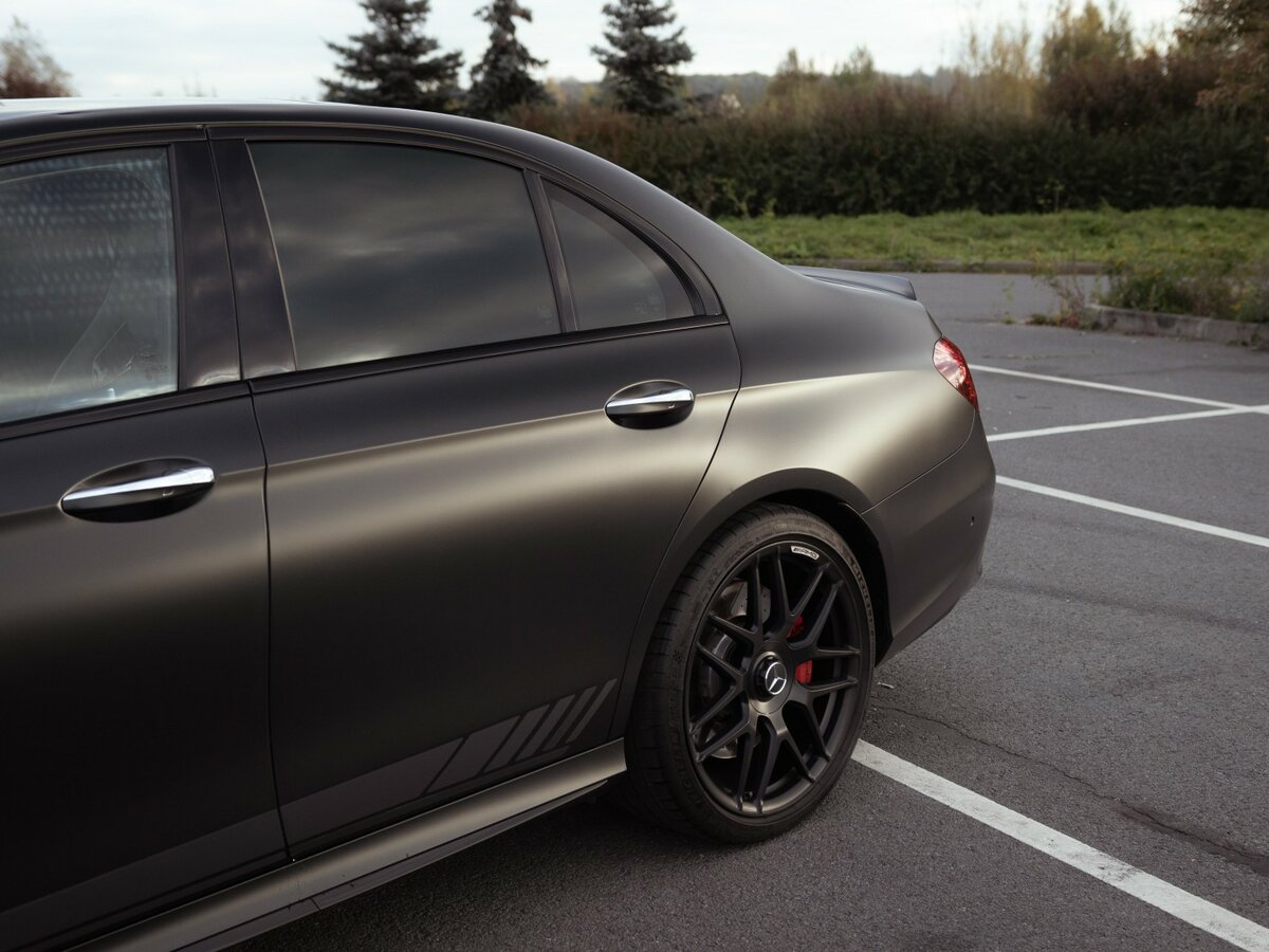 Mercedes-Benz E-Класс AMG с пробегом — 2017 год. Фото: #2