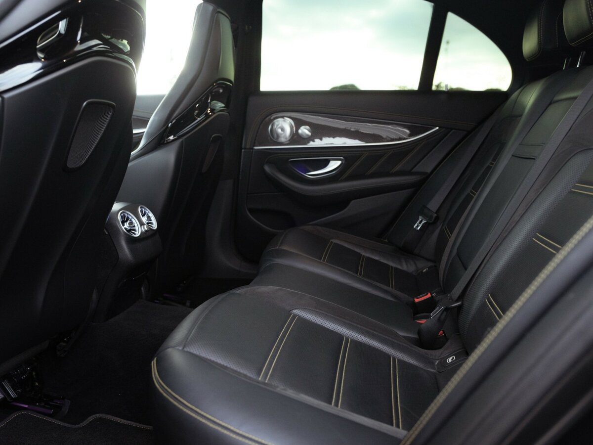 Mercedes-Benz E-Класс AMG с пробегом — 2017 год. Фото: #17