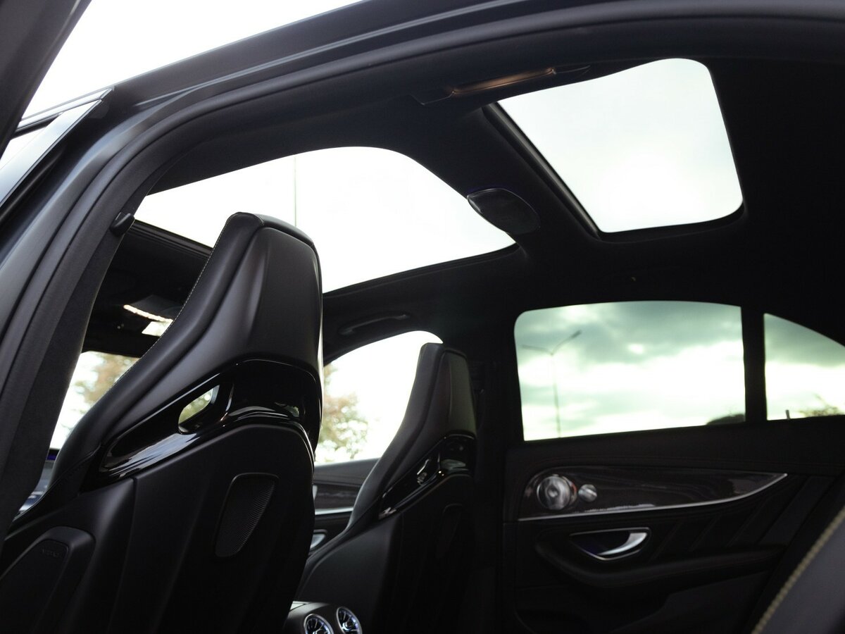 Mercedes-Benz E-Класс AMG с пробегом — 2017 год. Фото: #18