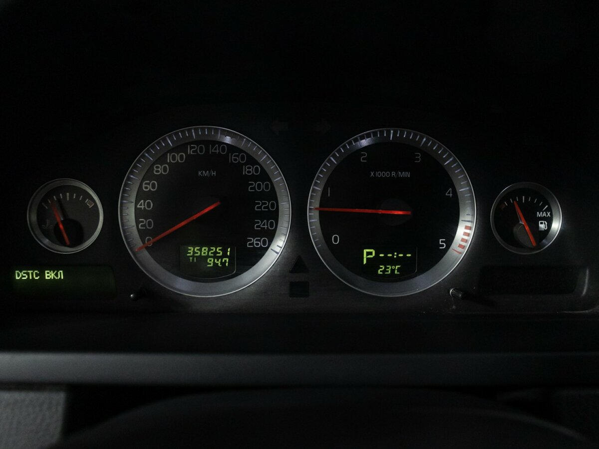 Volvo XC90 с пробегом — 2008 год. Фото: #9