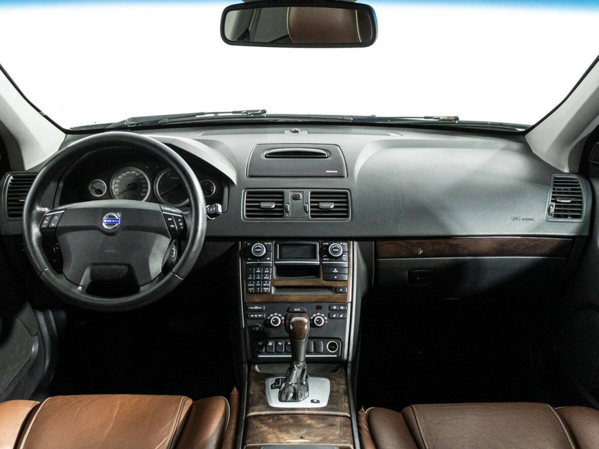 Volvo XC90 с пробегом — 2008 год. Фото: #10