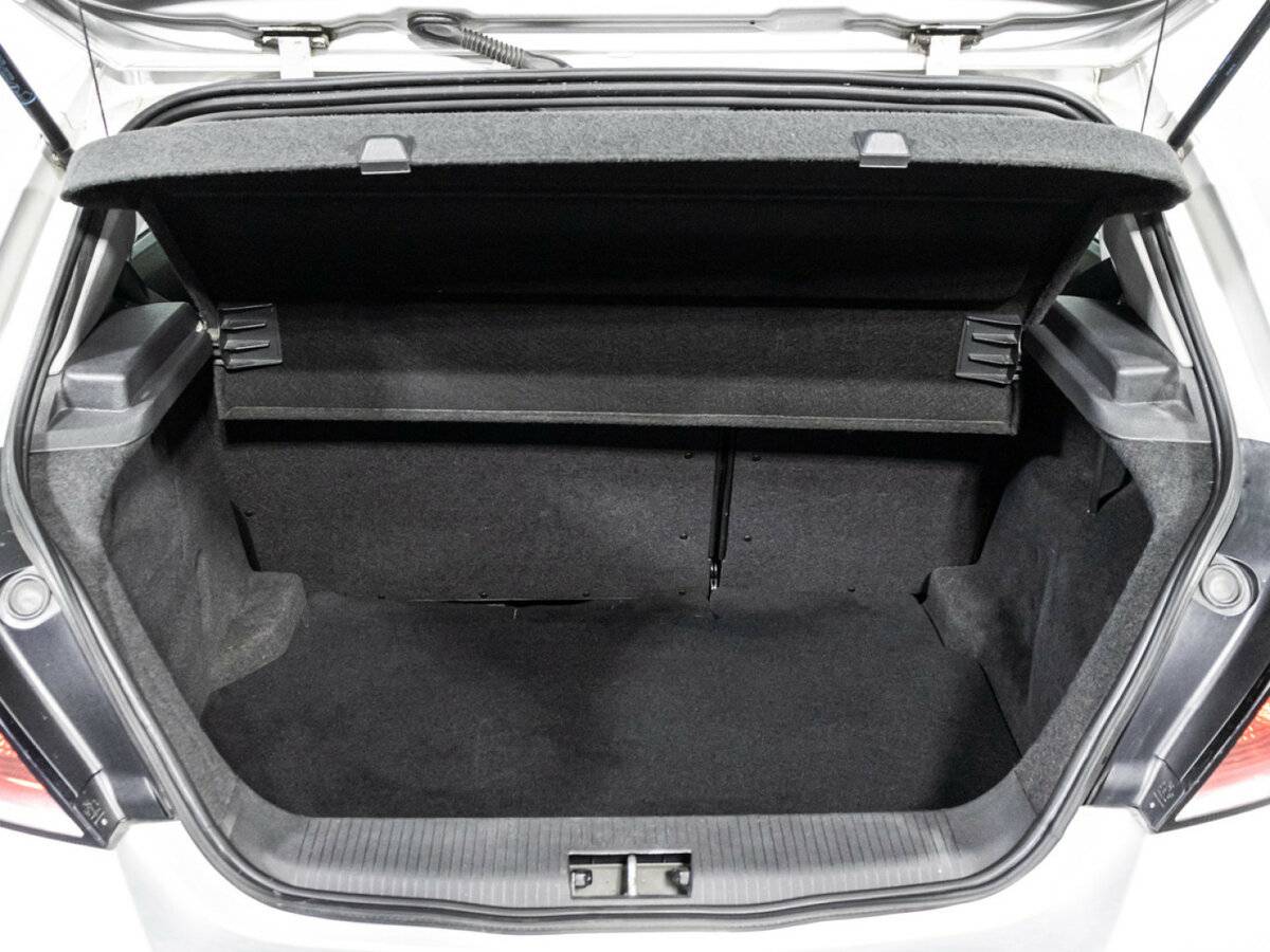 Opel Astra с пробегом — 2006 год. Фото: #16