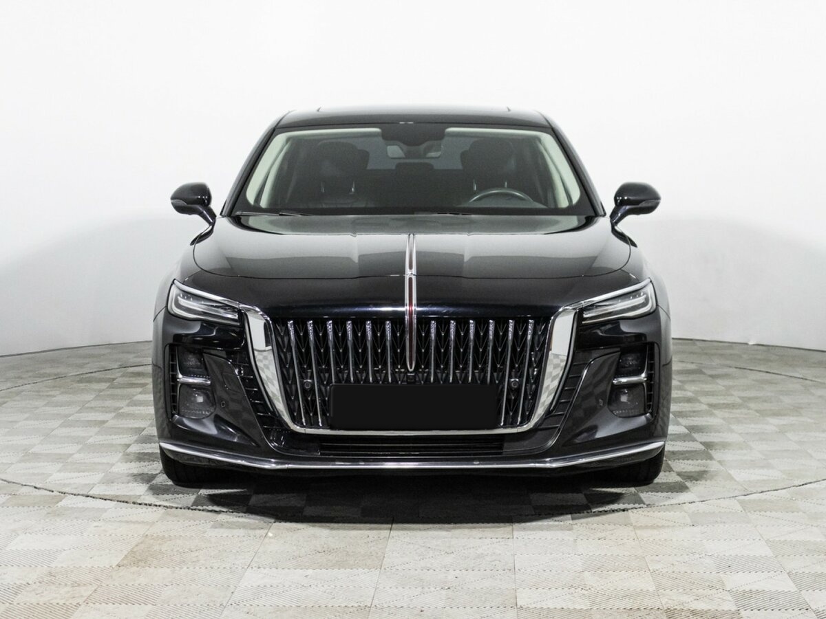 Hongqi H5 с пробегом — 2023 год. Фото: #1