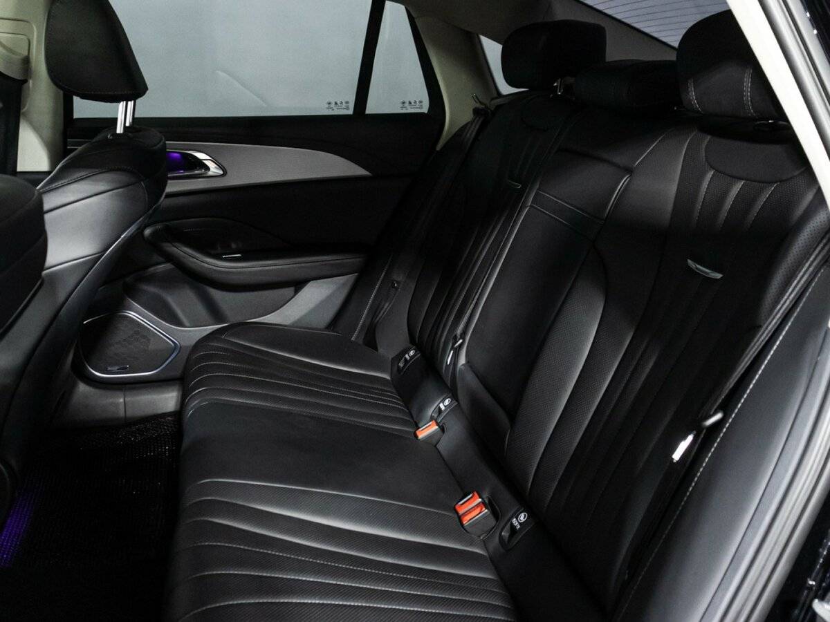 Hongqi H5 с пробегом — 2023 год. Фото: #9