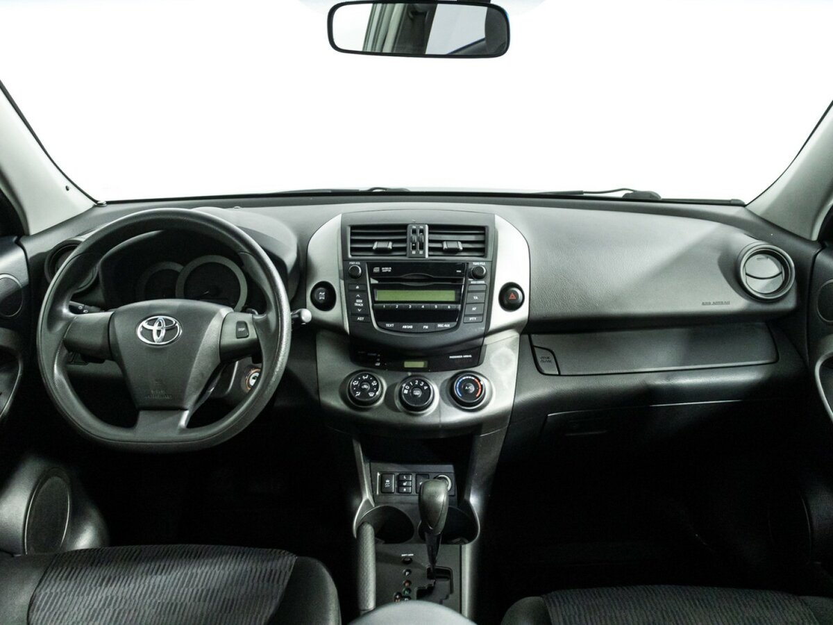 Toyota RAV4 с пробегом — 2010 год. Фото: #12