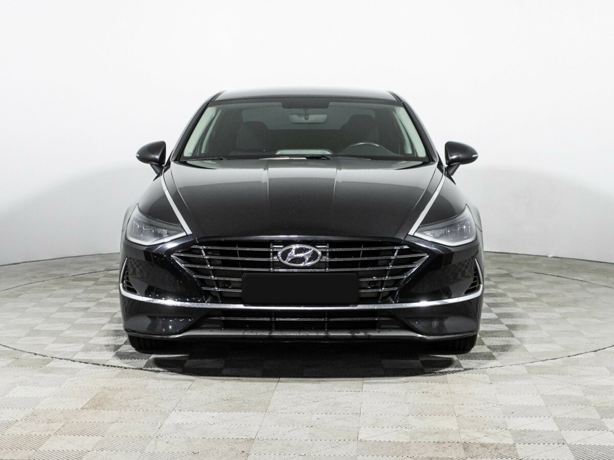 Hyundai Sonata с пробегом — 2021 год. Фото: #1