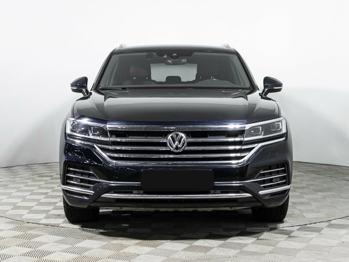 Volkswagen Touareg с пробегом — 2019 год. Фото: #1