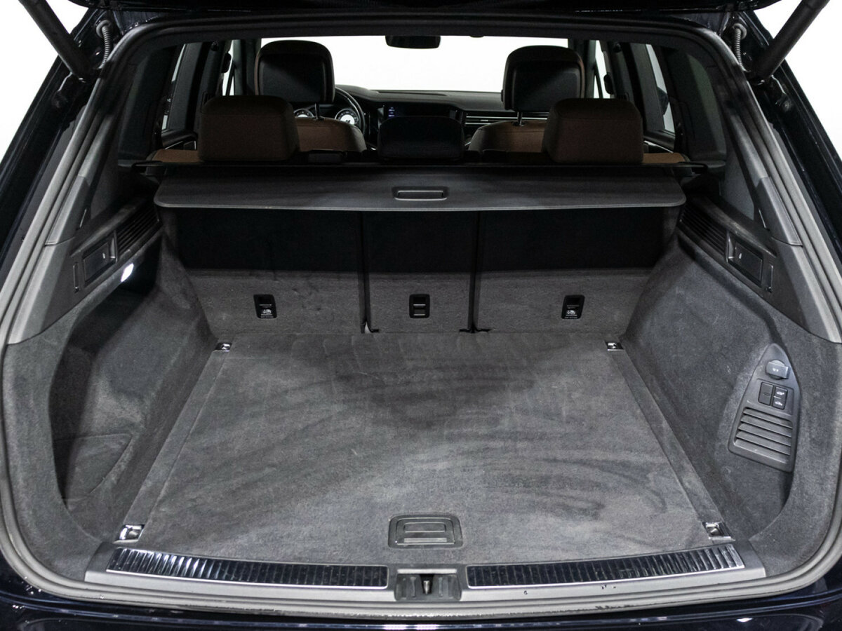 Volkswagen Touareg с пробегом — 2019 год. Фото: #13