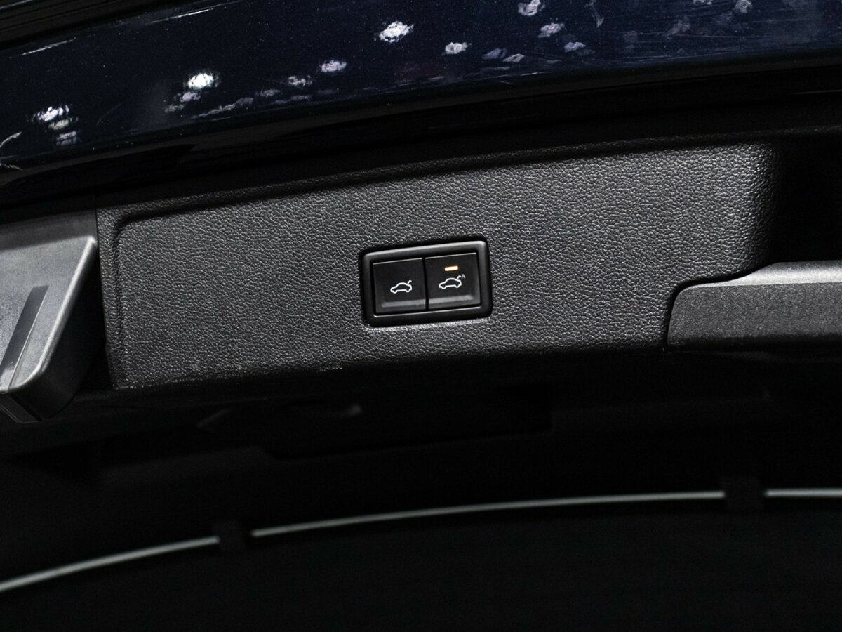 Volkswagen Touareg с пробегом — 2019 год. Фото: #15