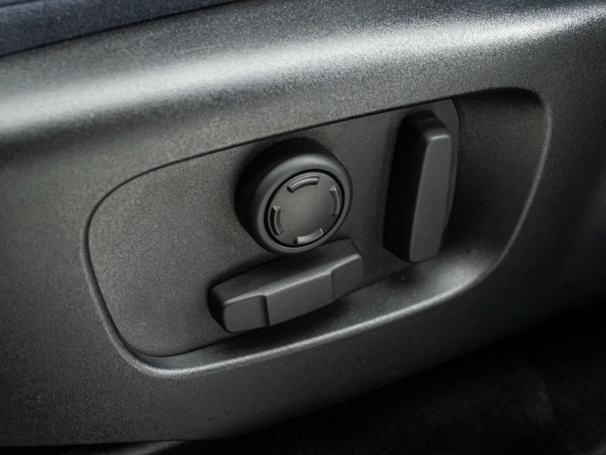 Land Rover Range Rover Velar с пробегом — 2020 год. Фото: #13