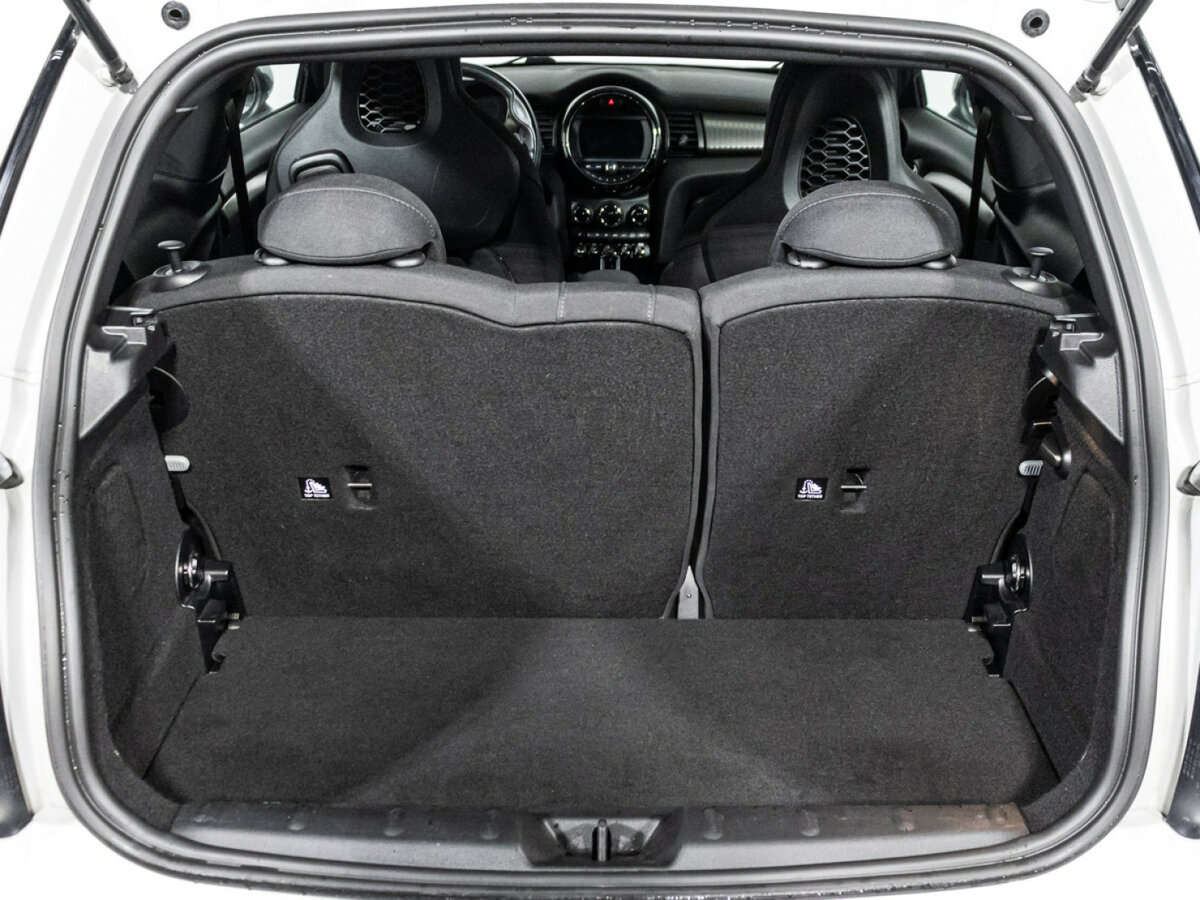 Mini Hatch с пробегом — 2020 год. Фото: #13