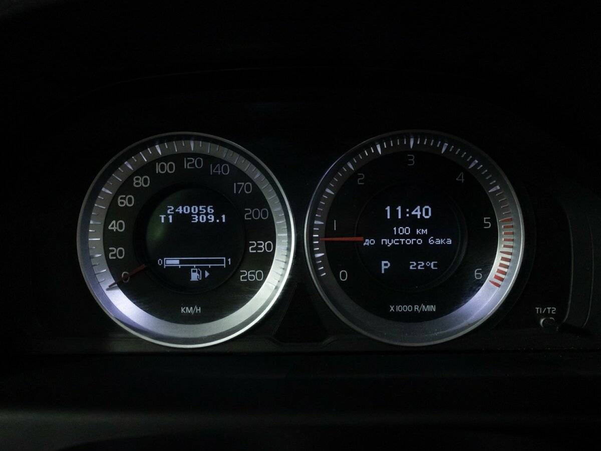 Volvo XC70 с пробегом — 2010 год. Фото: #10